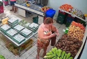 Mulher faz feira em Cachoeiro sem pagar