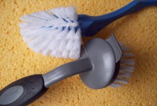 Manutenção preventiva com escovas ameniza desgaste em equipamentos pesados