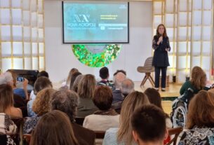 Filosofia propõe pensar por si mesmo e agir pelo bem de todos