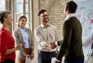 Semana das Vendas Recorrentes reúne mais de 20 especialistas