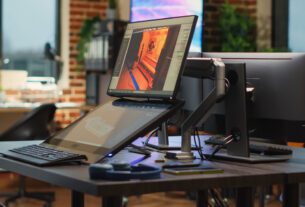 Busca por ergonomia no trabalho impulsiona o uso de suportes