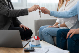 Apê Real ajuda 500 famílias a comprarem o primeiro imóvel