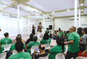 Empreendedores são certificados durante a Rio Artes