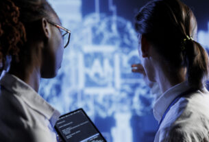 Pearson apresenta IA para preparação de aulas de inglês