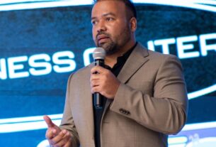 Brasileiro cria centro de negócios para imigrantes nos EUA