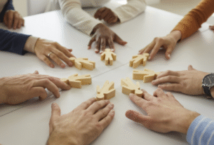 Gestão forte é o alicerce das escolas que mais se destacam