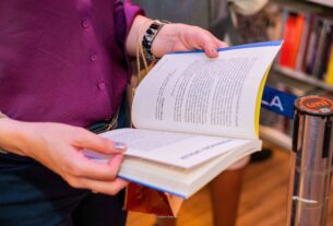 Livro de Ricardo Pena figura entre os mais vendidos do país