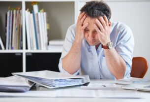 Apoio à saúde mental é escasso nas empresas, aponta estudo