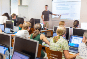 Escolher a faculdade ideal exige pesquisa e atenção