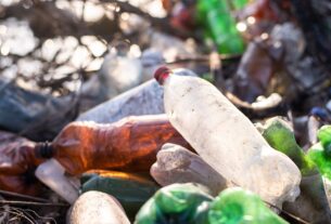 Produção de plásticos deve crescer 70% até 2040