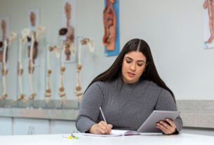 Ingresso em Medicina vai além do Enem e vestibular