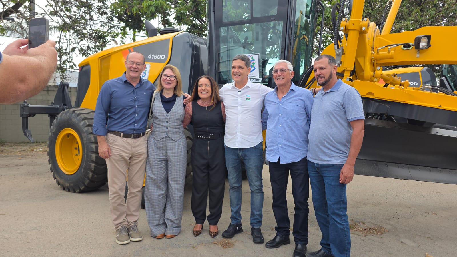 Ricardo Ferraço entrega 52 máquinas