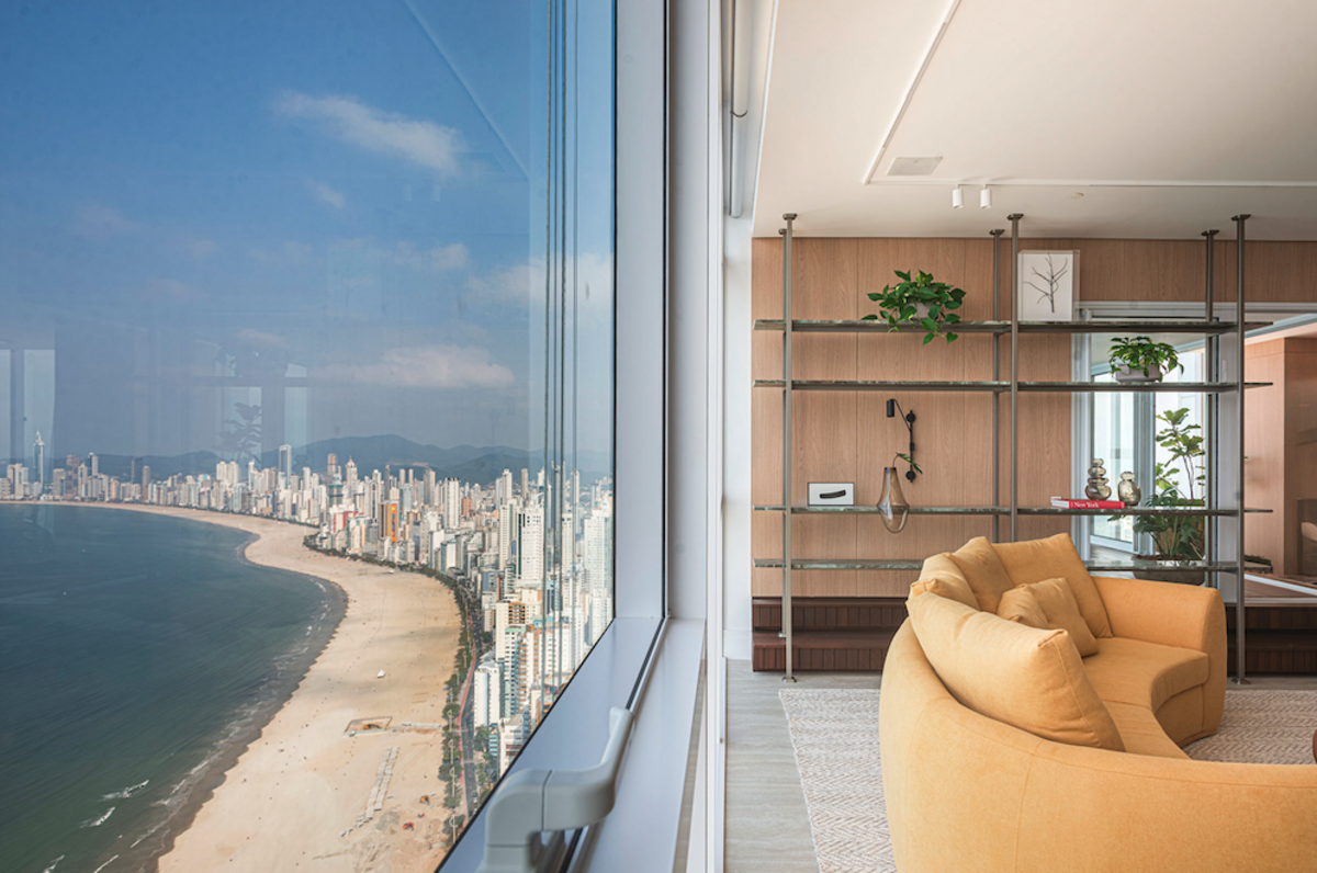 Arquitetura autoral marca projeto em Balneário Camboriú