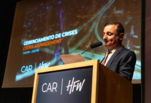 Lei de seguros, IA e conflitos pautam evento internacional