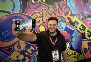 Eldo Gomes marca presença na Brasil Game Show em São Paulo