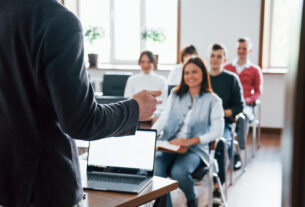 Cursos de IA refletem nova fase do ensino no Brasil