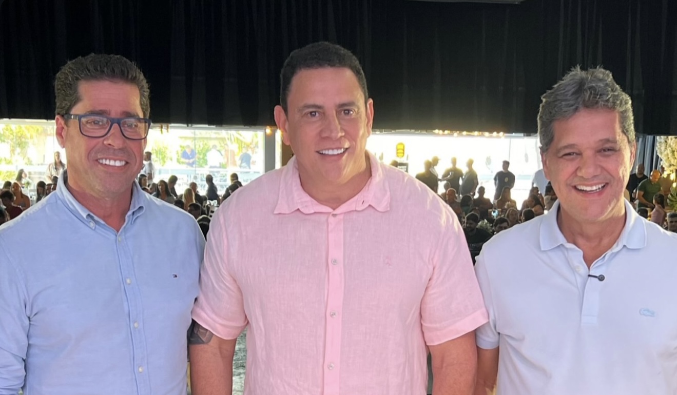 Ao lado de Da Vitória, em apoio a Ricardo Ferraço, Marcelo dispara: “tem gente que está do nosso lado, mas deveria estar do lado de lá”