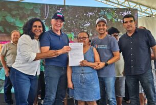 Governo entrega títulos de regularização fundiária e anuncia novos investimentos em Linhares