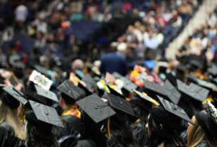 Ensino superior: participação negra tem déficit de 20 pontos