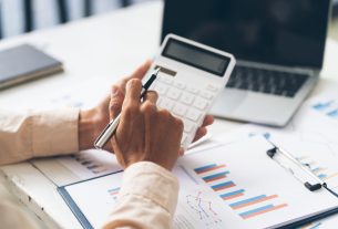 Empresas ajustam regime tributário para otimizar lucros