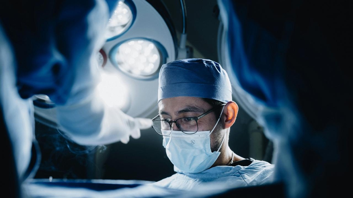 Parceria visa formação de cirurgiões em robótica ortopédica