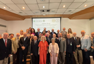 AMRJ admite novos acadêmicos em Assembleia Extraordinária