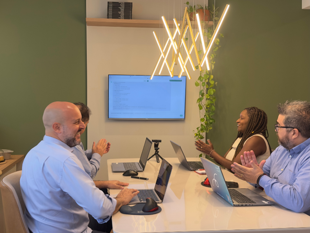 Era da IA eleva demanda por soft skills sociais e emocionais